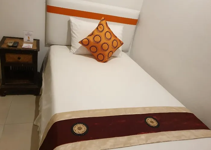 Arawana Phromphong 3*