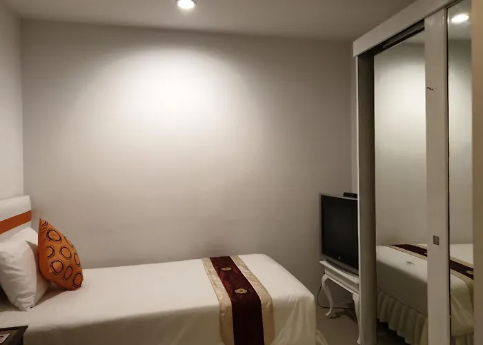 Arawana Phromphong Aparthotel