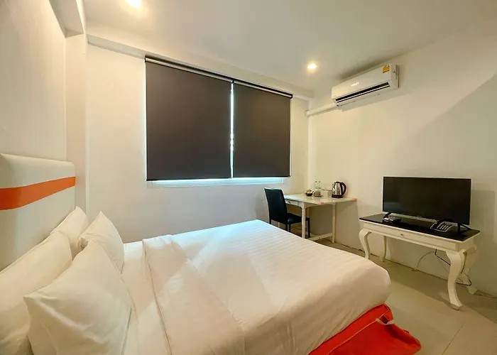 Aparthotel Arawana Phromphong 3*
